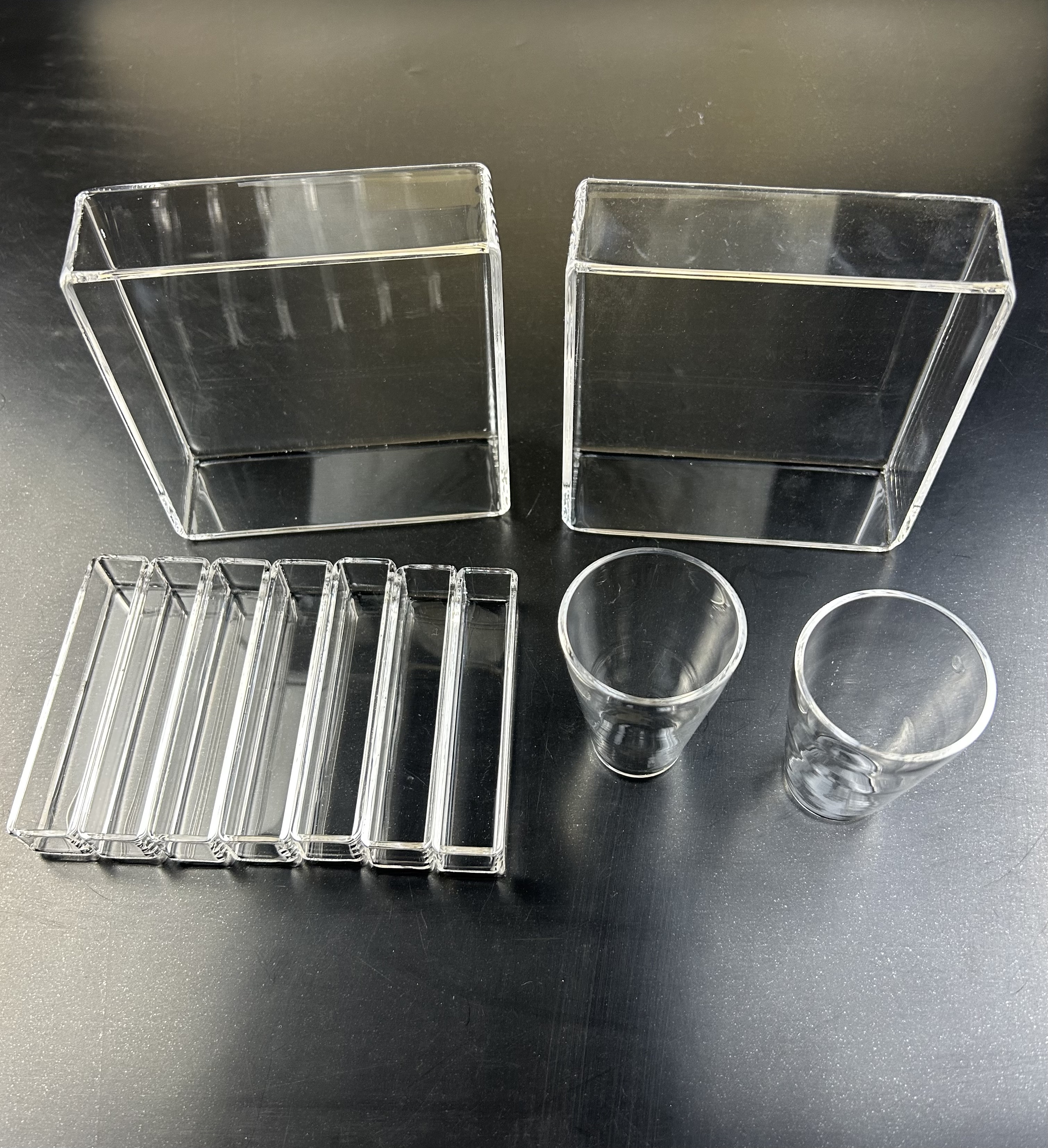 Manufacturers Customized Fused Quartz Glass High Temperature Resistant Circular Cylinder Crucible Tank Welding Cutting Custom
