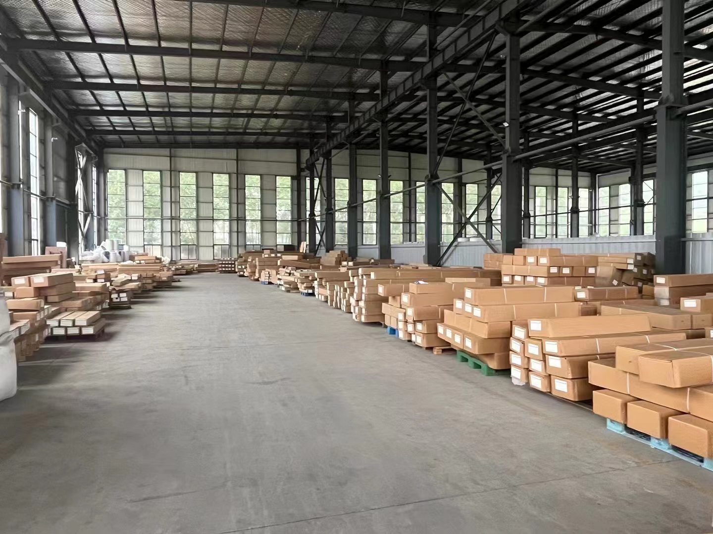 Quartz tube inventory warehouse